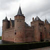 Muiden, Netherlands : Ten days already and we are off to Muiden visit an amazing castle, Muiderslot and the adjoining gardens.  What an adventure !!!!
The Muiderslot is a castle in the Netherlands, located at the mouth of the river Vecht, some 15 kilometres southeast of Amsterdam, where it flows into what used to be the Zuiderzee.